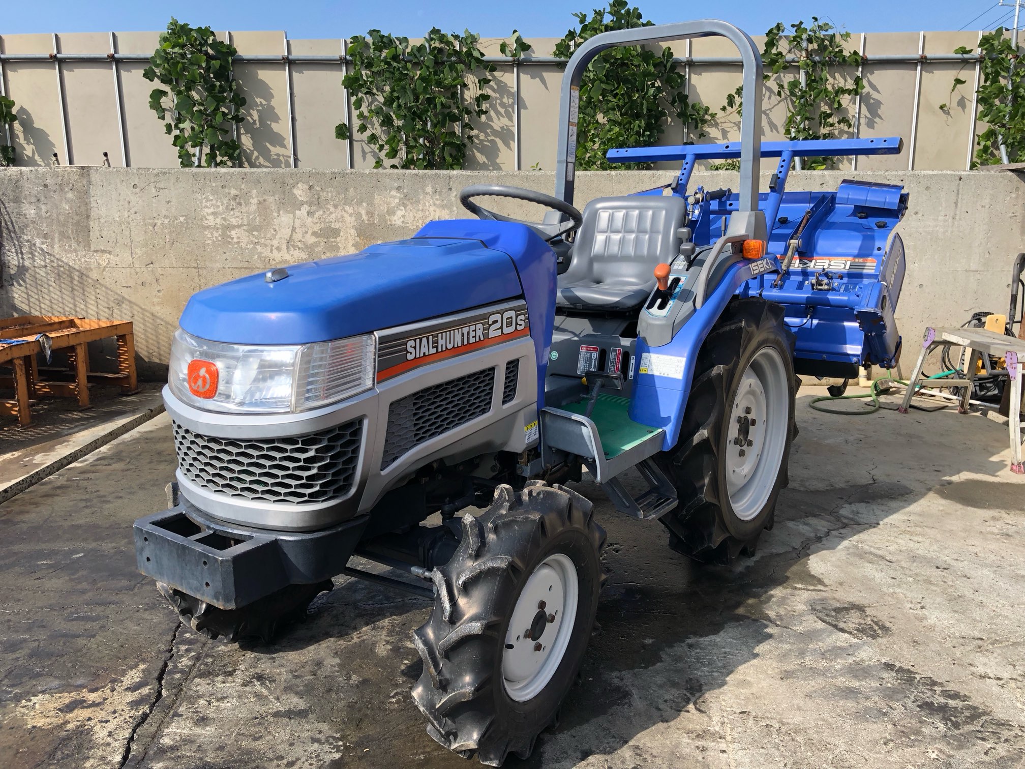 イセキ トラクター シアルハンター 20馬力 4WD